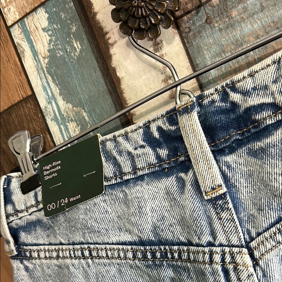 Wild Fable Light Blue Frayed Hem Jean Shorts - Picture 10 of 14